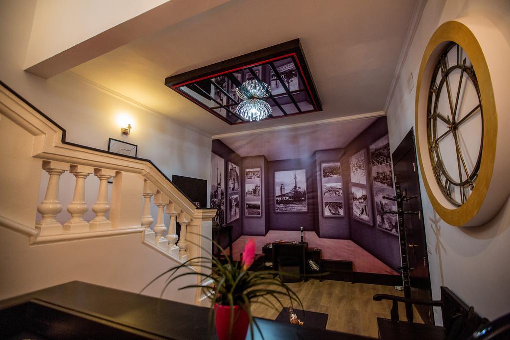 Living Hotel Tirana Exterior photo