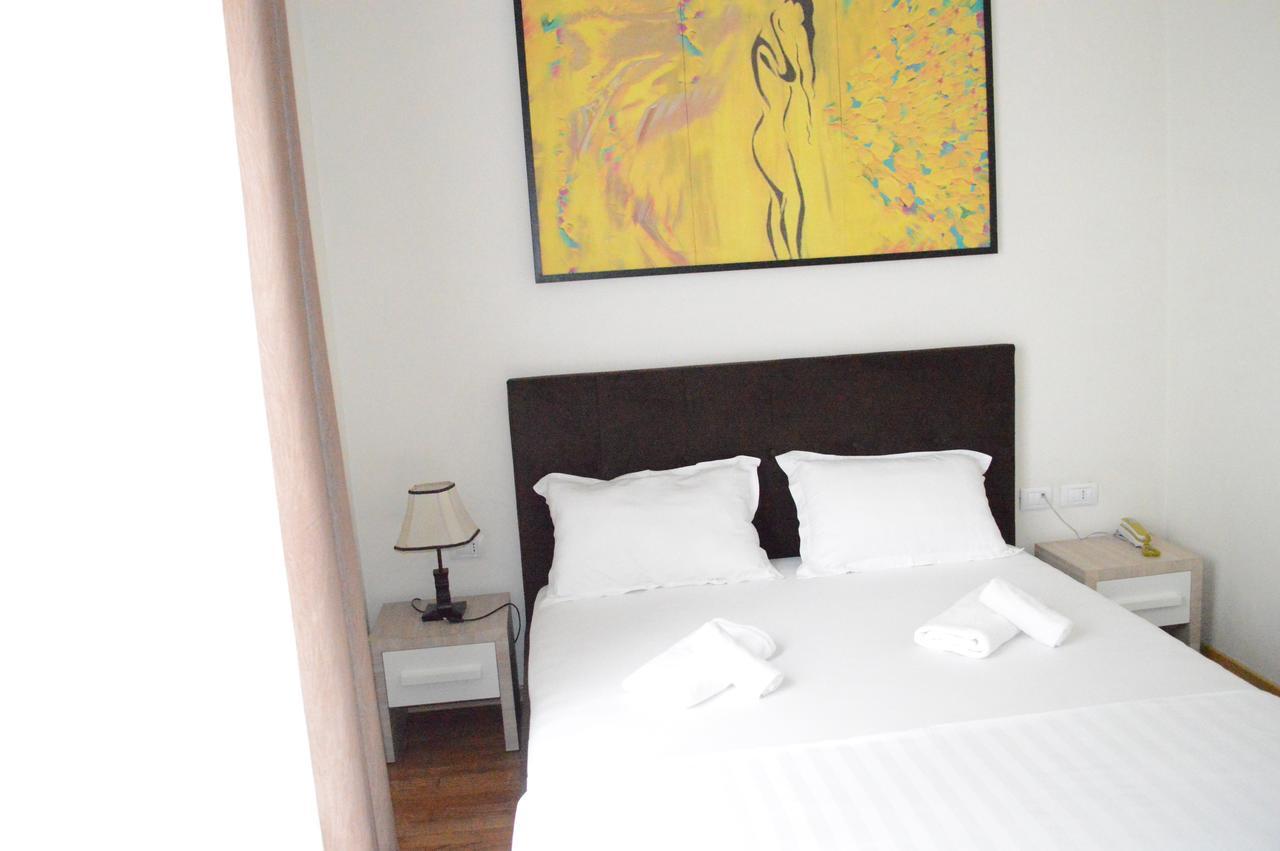 Living Hotel Tirana Exterior photo