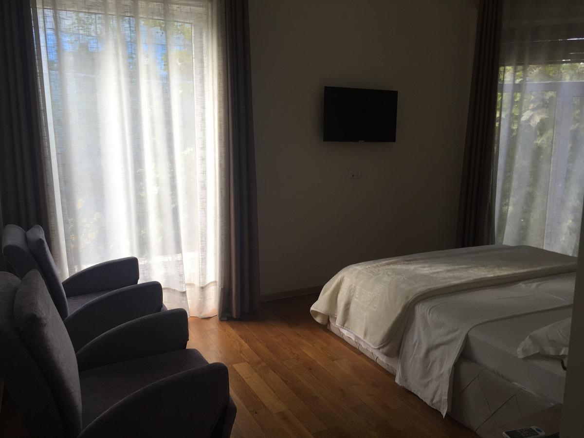 Living Hotel Tirana Exterior photo