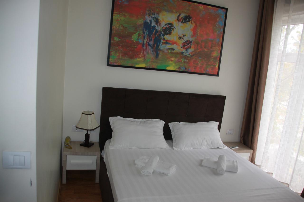 Living Hotel Tirana Exterior photo