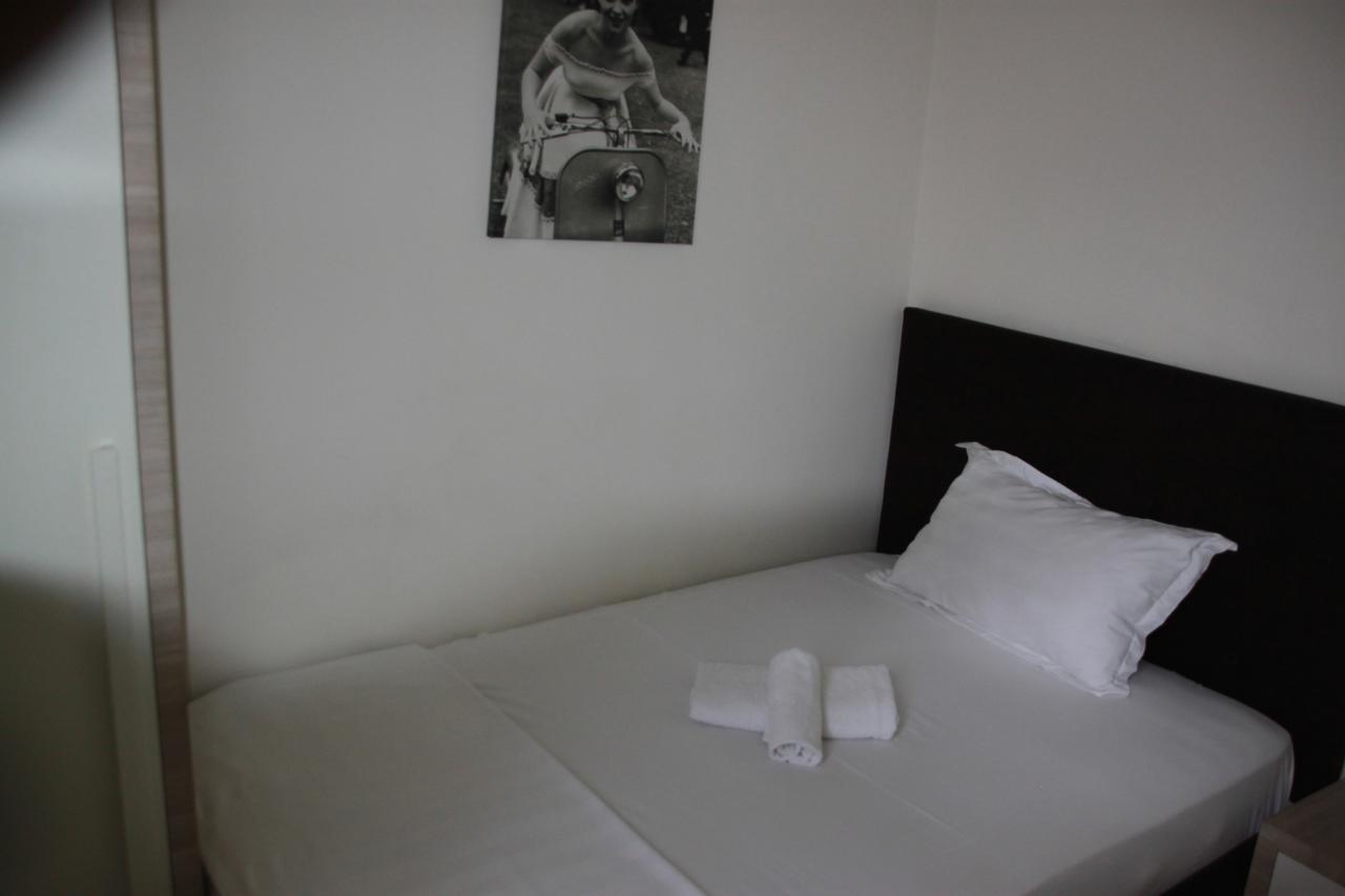 Living Hotel Tirana Exterior photo